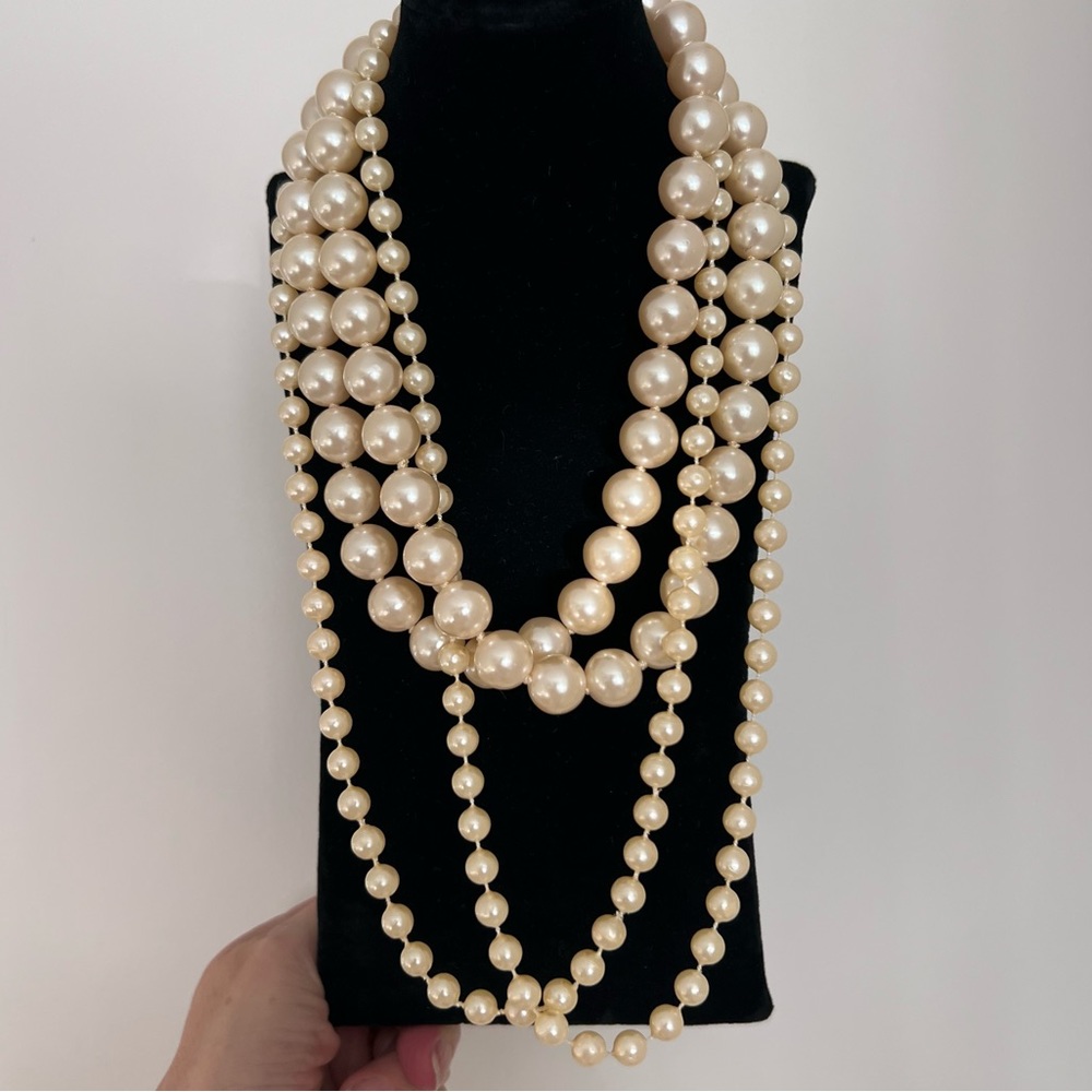 Vintage Faux Pearl Necklace Set of 2 – Preppy timeless Classic Parisian Chic